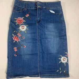 women sandpiper floral embroidered denim skirt